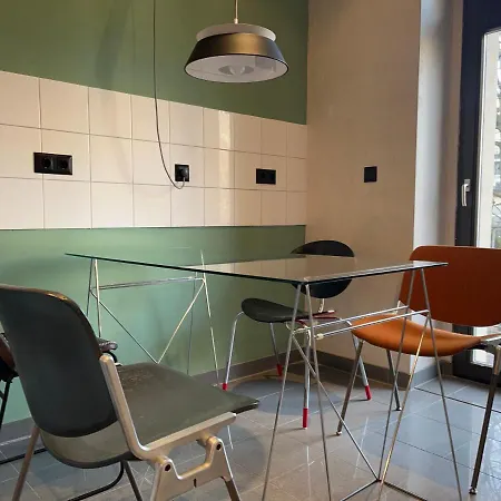 Lejlighed Stilvoller Altbau Mit Balkon - 10 Min To Center