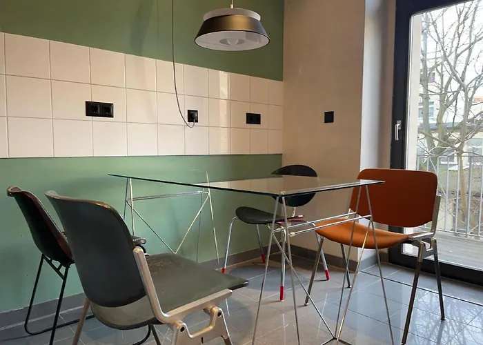 Apartment Stilvoller Altbau Mit Balkon - 10 Min To Center