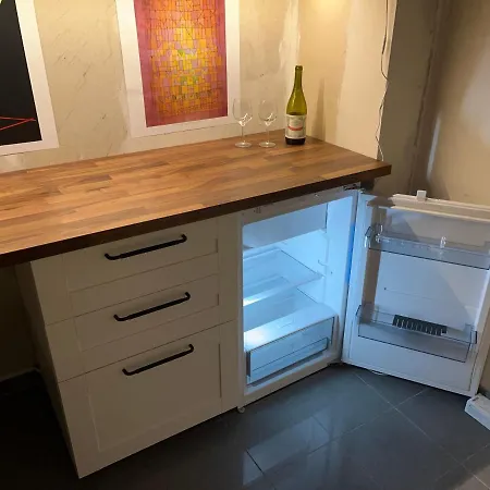 Stilvoller Altbau Mit Balkon - 10 Min To Center Appartamento *