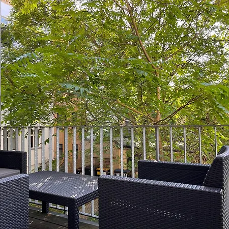 Stilvoller Altbau Mit Balkon - 10 Min To Center *