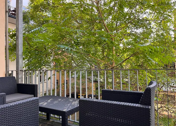 Stilvoller Altbau Mit Balkon - 10 Min To Center *